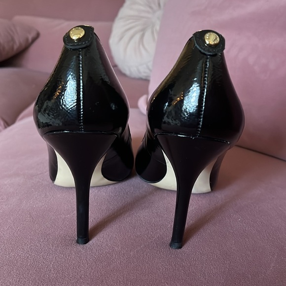 Michael Kors Black Patent Leather Heels - Picture 5 of 6